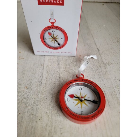 Hallmark my heart is home with you Compass ornament Xmas - Picture 1 of 6